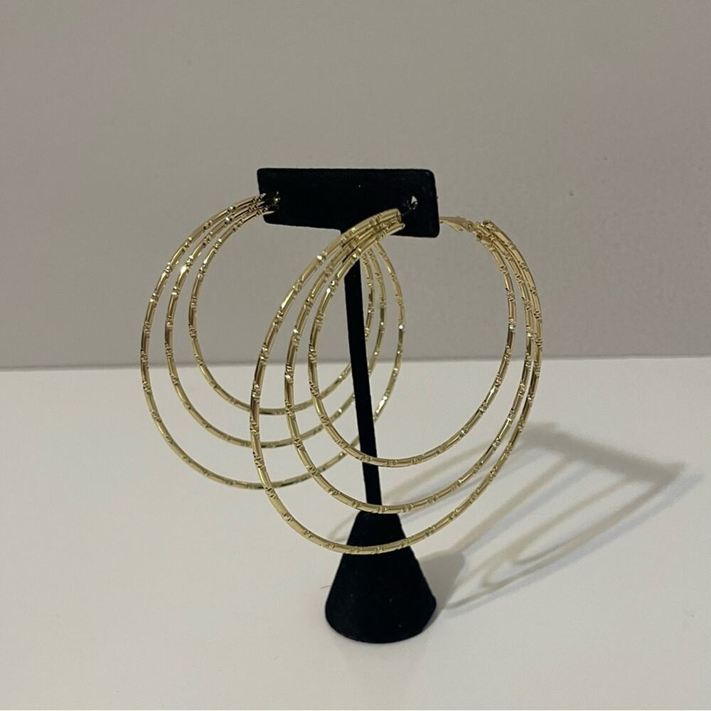 Daisy Fuentes NWT Triple Hoop Earrings Gold Tone 3 inch
